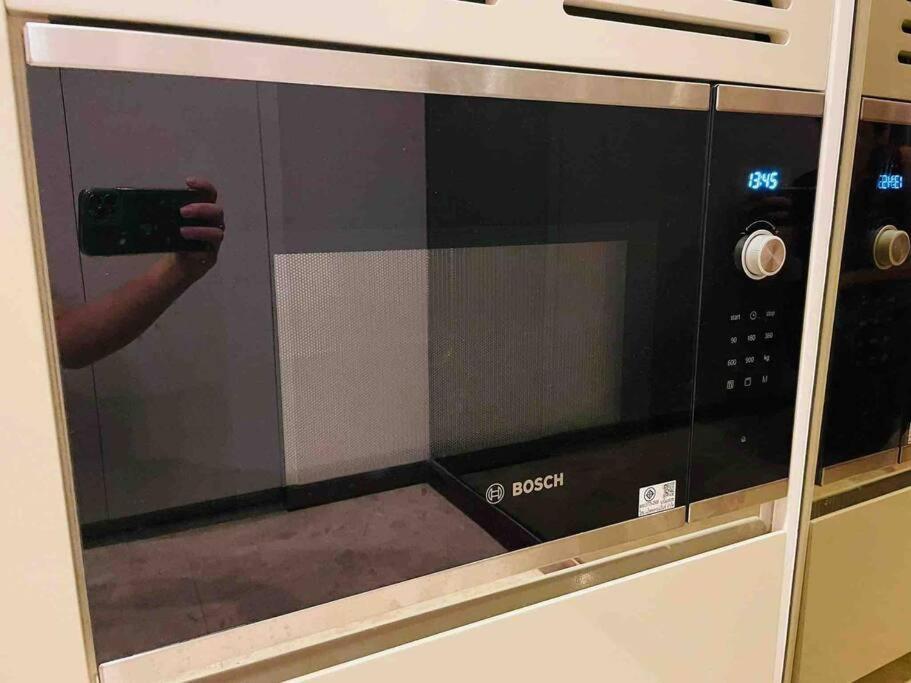 Luxury 1bed 1bath 300m Bts Phrom Phong, Emporium Emsphere Emquartier Apartment